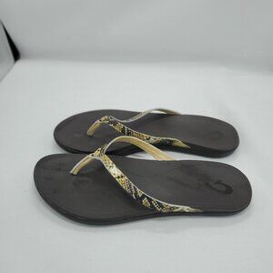 Olukai Ho'opio Leather Snake Print Sandals Flip Flops Woman size 10
